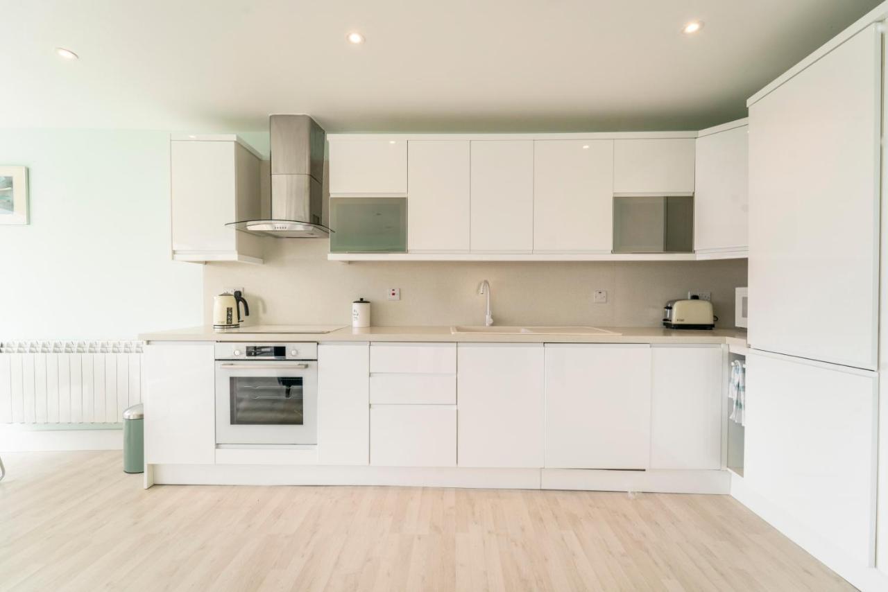 Luxurious Seaside Apartment 戈尔韦 外观 照片
