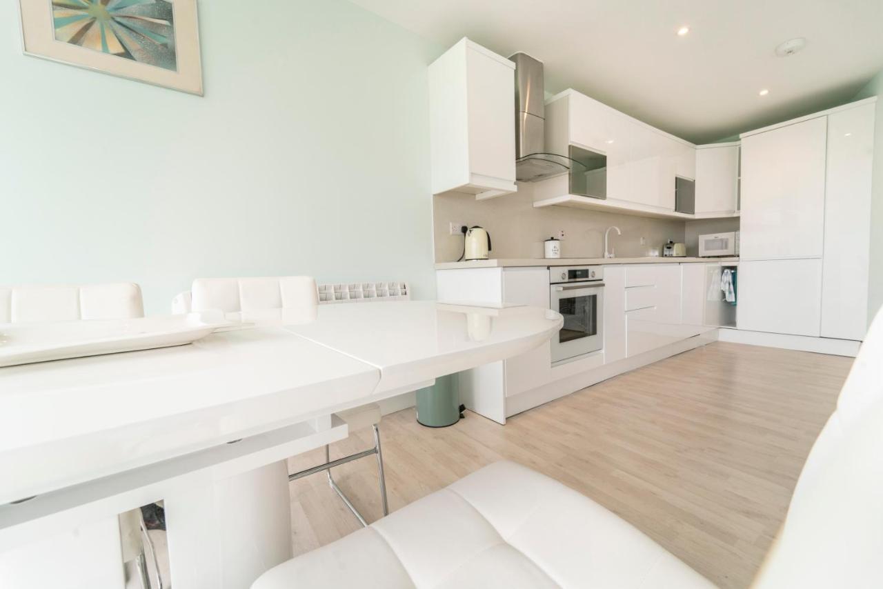 Luxurious Seaside Apartment 戈尔韦 外观 照片